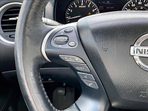 Used 2019 Nissan Pathfinder SL w/ Cargo Package image 18