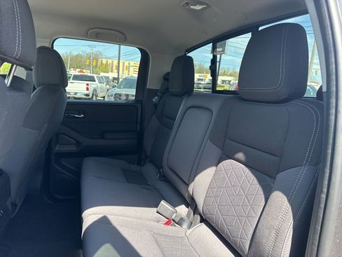 Used 2025 Nissan Frontier SV w/ Tow Package image 25