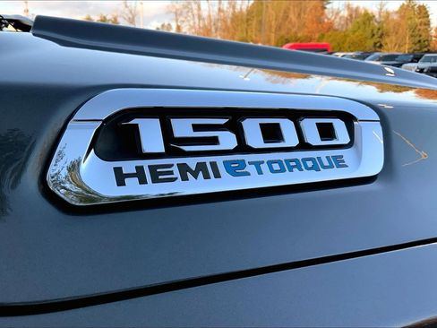 Used 2022 RAM 1500 Limited w/ Body Color Bumper Group image 8