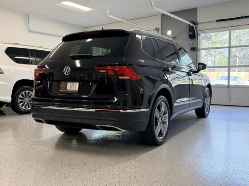 Used 2021 Volkswagen Tiguan SEL w/ 3-Row Tiguan MDO Package image 7