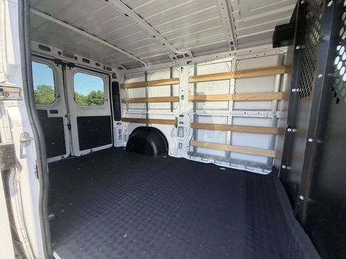 Used 2025 RAM ProMaster 2500 w/ U-Haul Equipment Group FWD image 14