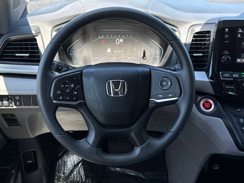 Used 2024 Honda Odyssey EX image 16
