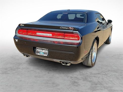 Used 2010 Dodge Challenger R/T image 10