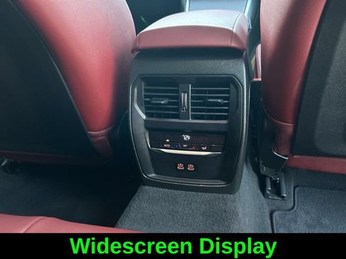 Used 2025 BMW 330i xDrive Sedan AWD/4WD image 29