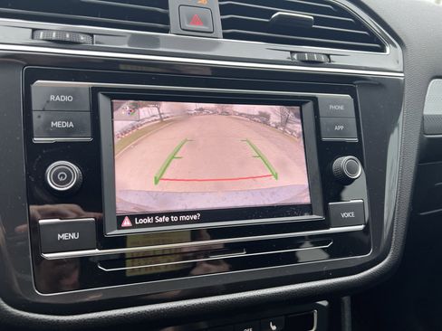 Used 2023 Volkswagen Tiguan S image 22