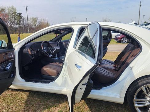 Used 2018 Mercedes-Benz S 560 Sedan image 38