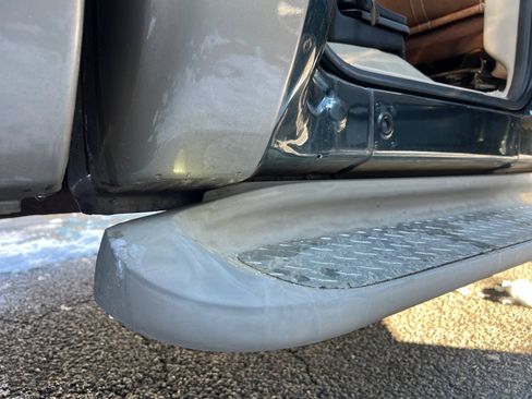 Used 2005 Ford F350 Lariat image 11