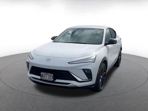 Used 2025 Buick Envista Sport Touring image 7