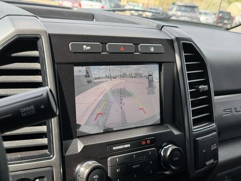Used 2020 Ford F250 XLT w/ XLT Value Package AWD/4WD image 20