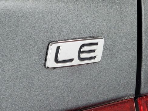 Used 2013 Toyota Corolla LE w/ Premium Pkg FWD image 9