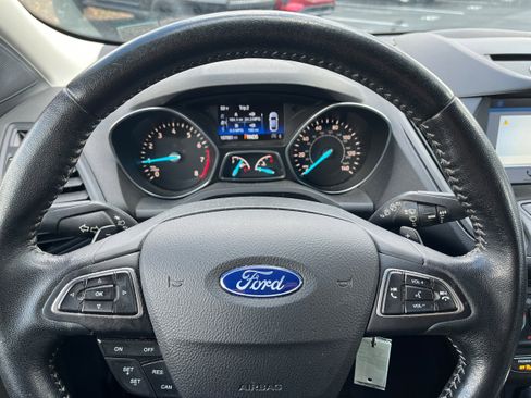 Used 2017 Ford Escape SE w/ Equipment Group 201A image 19