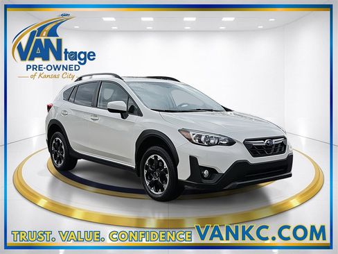 Certified 2021 Subaru Crosstrek 2.0i Premium w/ Moonroof Package image 3