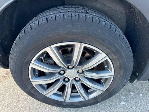 Used 2020 Cadillac XT4 Sport w/ Driver Awareness Package AWD/4WD image 13