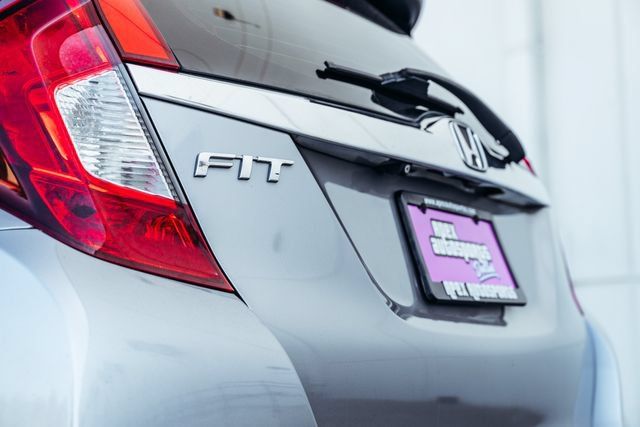 Used 2018 Honda Fit EX image 31