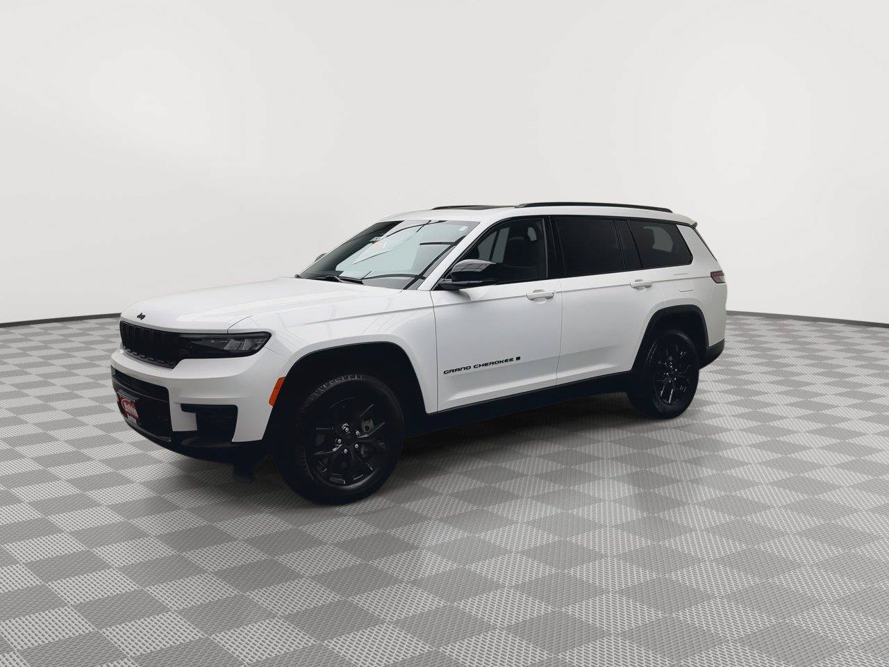 Used 2025 Jeep Grand Cherokee L Altitude AWD/4WD image 37