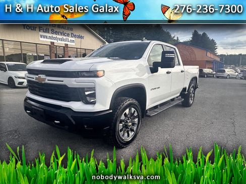 Used 2024 Chevrolet Silverado 2500 Custom w/ Custom Value Package AWD/4WD image 1