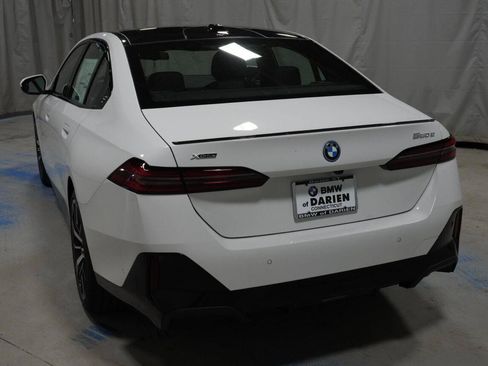 New 2027 BMW 550e xDrive AWD/4WD image 18