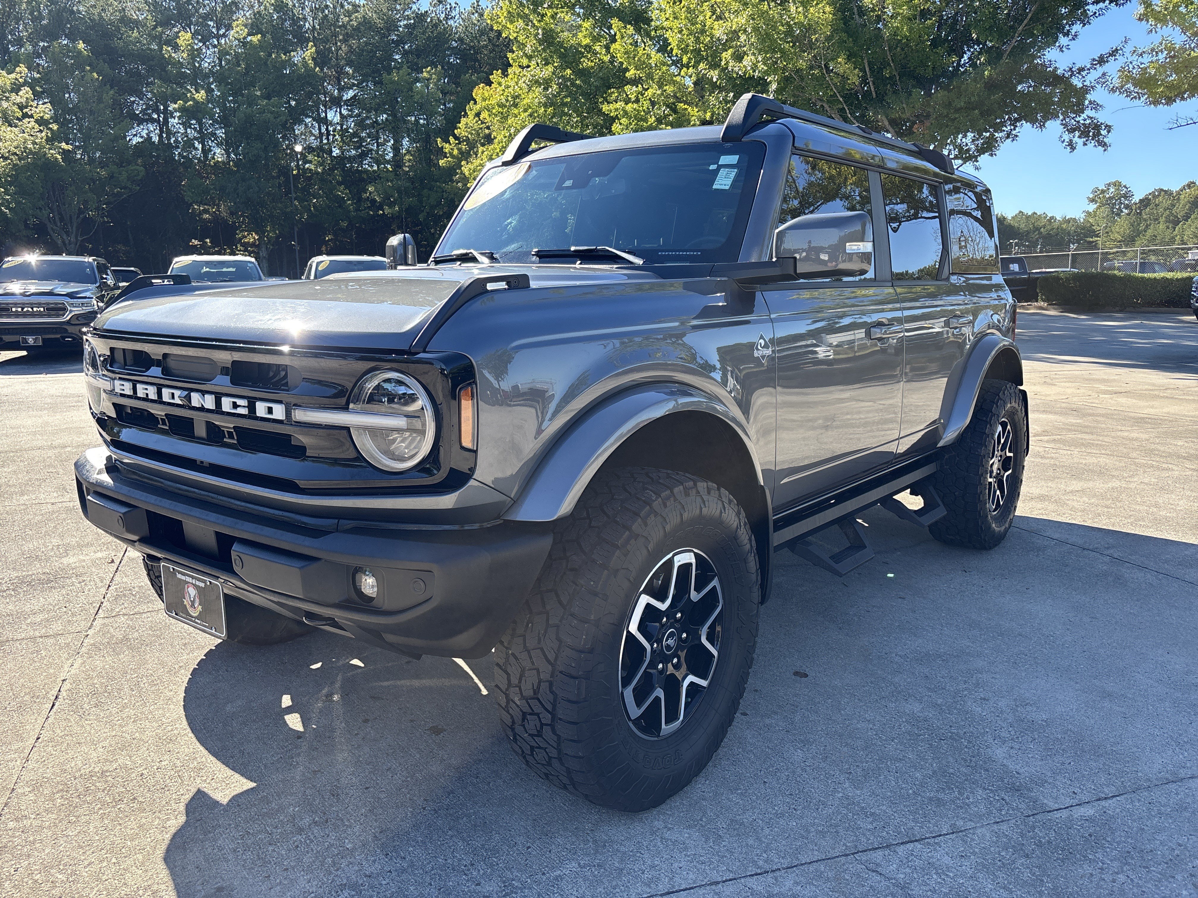 Used 2024 Ford Bronco Outer Banks AWD/4WD image 3