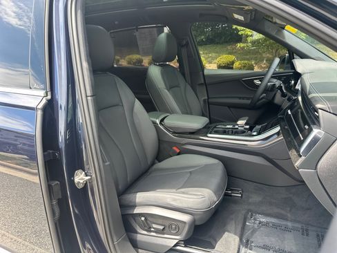 Used 2025 Audi Q7 3.0T Premium Plus AWD/4WD image 28
