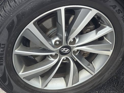 Used 2020 Hyundai Santa Fe SEL w/ Convenience + Premium Package image 11