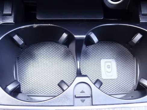 Used 2019 Mercedes-Benz C 300 Sedan image 40