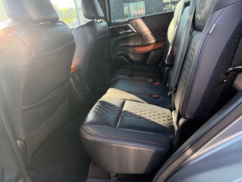 Used 2022 Mitsubishi Outlander SEL image 13