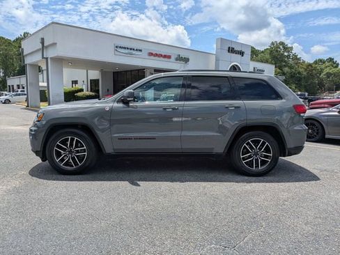 Used 2020 Jeep Grand Cherokee Trailhawk AWD/4WD image 8