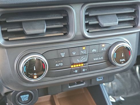 Used 2023 Ford Maverick Lariat FWD image 22