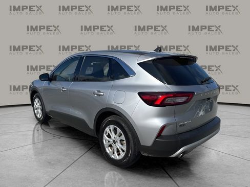 Used 2024 Ford Escape Active w/ Cold Weather Package image 3