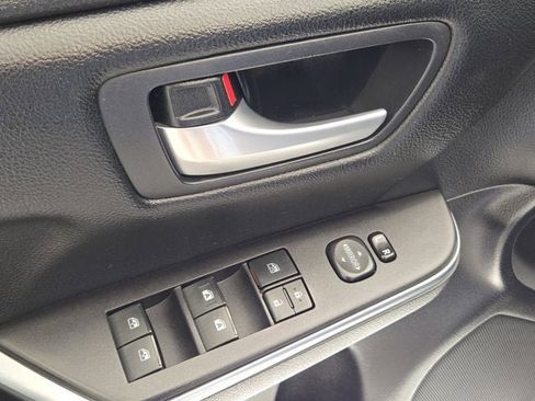 Used 2016 Toyota Camry SE image 16