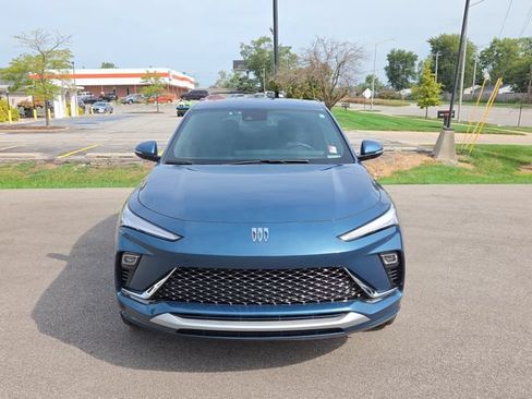 Used 2024 Buick Envista Avenir FWD image 3
