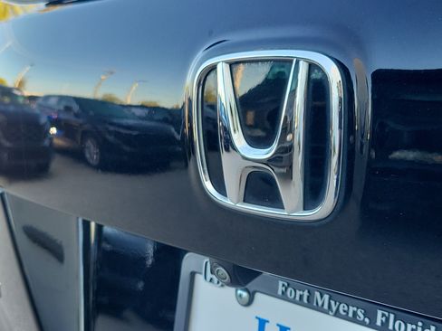 Used 2021 Honda Pilot EX-L image 7