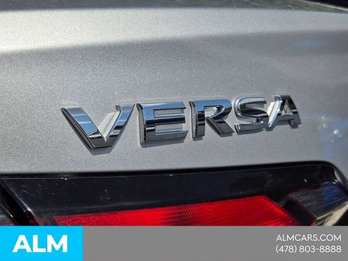 Used 2024 Nissan Versa SV FWD image 8