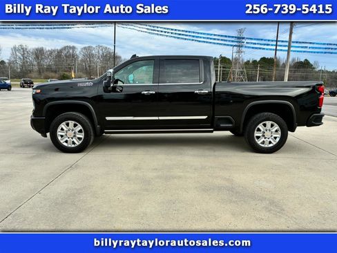 Used 2024 Chevrolet Silverado 2500 High Country w/ Technology Package image 1