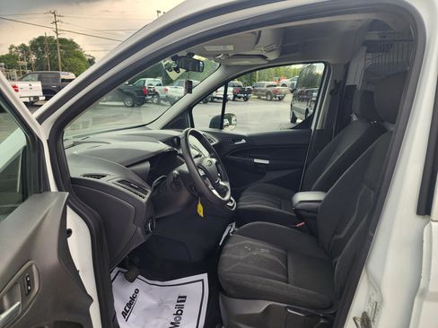 Used 2016 Ford Transit Connect XLT image 7