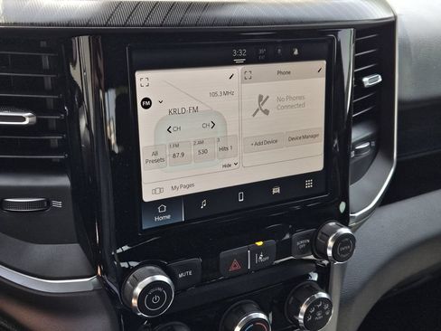 New 2026 RAM 1500 Express AWD/4WD image 17