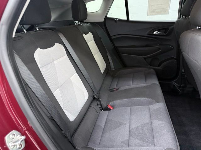 Used 2024 Chevrolet Trax LS w/ LS Convenience Package FWD image 19