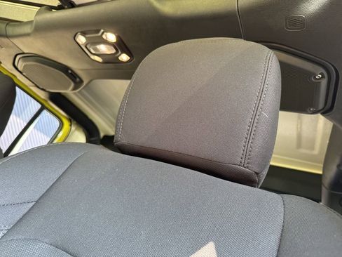 Used 2023 Jeep Gladiator Willys image 28