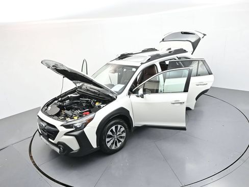 Used 2025 Subaru Outback Touring AWD/4WD image 33
