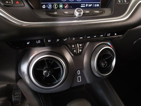 Used 2021 Chevrolet Blazer LT FWD image 7