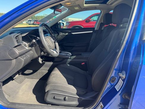 Used 2019 Honda Civic EX image 10