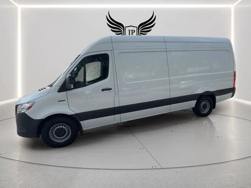 Used 2024 Mercedes-Benz eSprinter 170 Cargo image 4