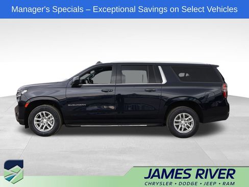 Used 2024 Chevrolet Suburban LT AWD/4WD image 2
