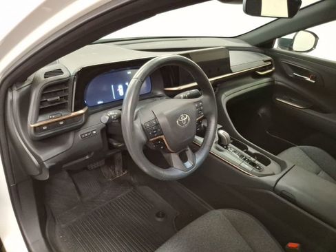 Used 2023 Toyota Crown XLE image 17