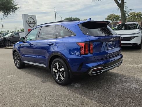 Used 2022 Kia Sorento S FWD image 6