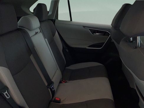 Used 2025 Toyota RAV4 XLE FWD image 27