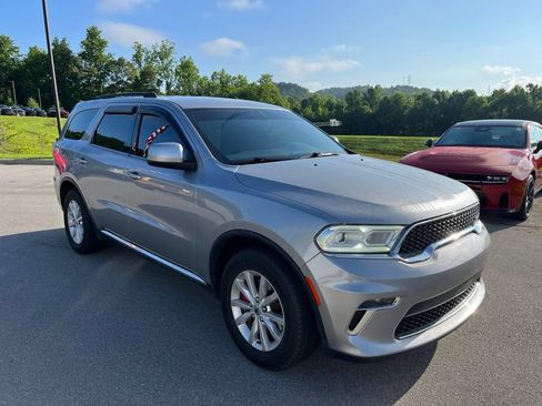 Used 2021 Dodge Durango SXT RWD image 2