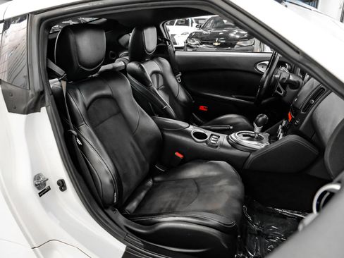Used 2013 Nissan 370Z Touring w/ Sport Pkg RWD image 36
