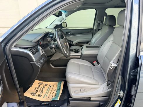 Used 2019 Chevrolet Suburban LT image 11
