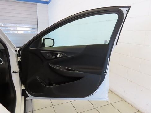 Used 2023 Chevrolet Malibu LT image 27